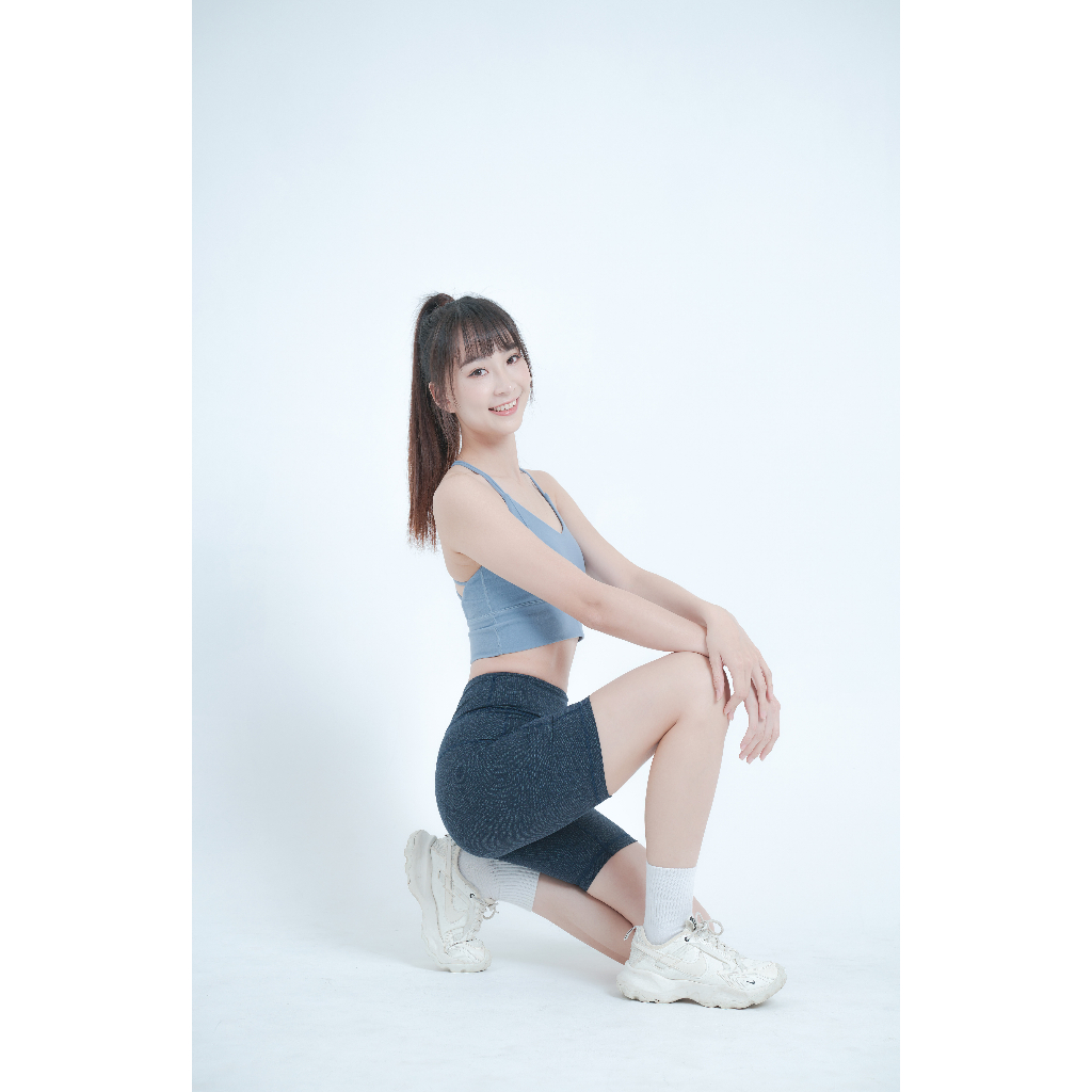 YOGA FLOW Slim Shorts - 3D剪裁修身五分褲 - 蒲藍 Modern Denim, , large
