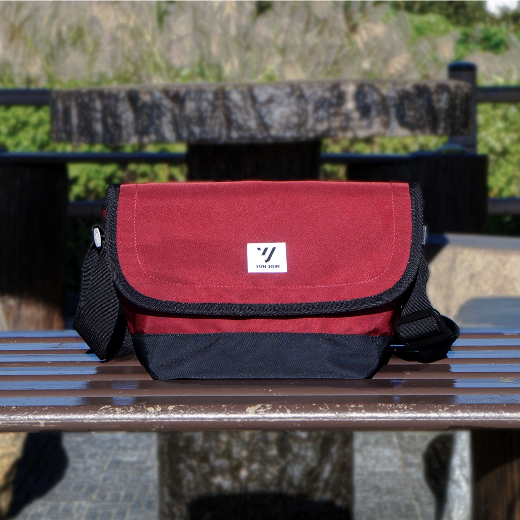 【YUNJOIN】TWILL-輕量側背包-藍色 郵差包 兩用包 小包 掀蓋包, , large