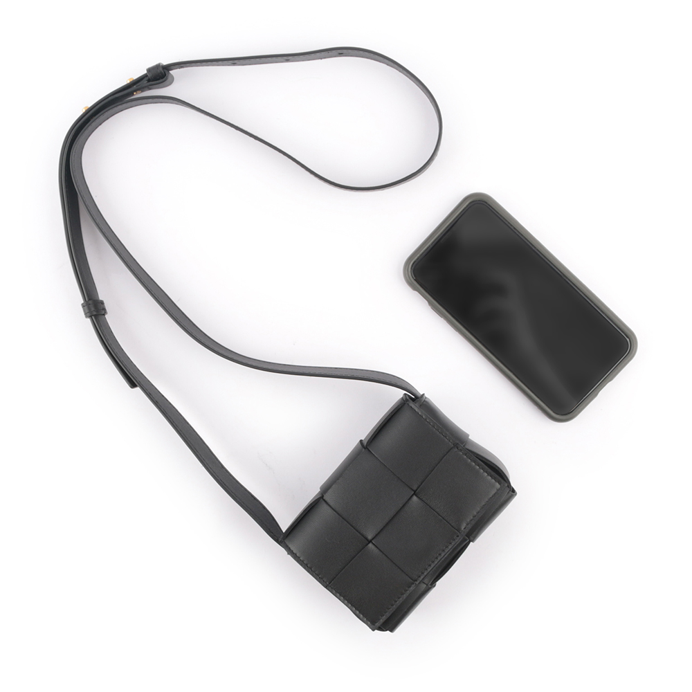 BOTTEGA VENETA 小羊皮Cassette迷你編織包/黑色, , large