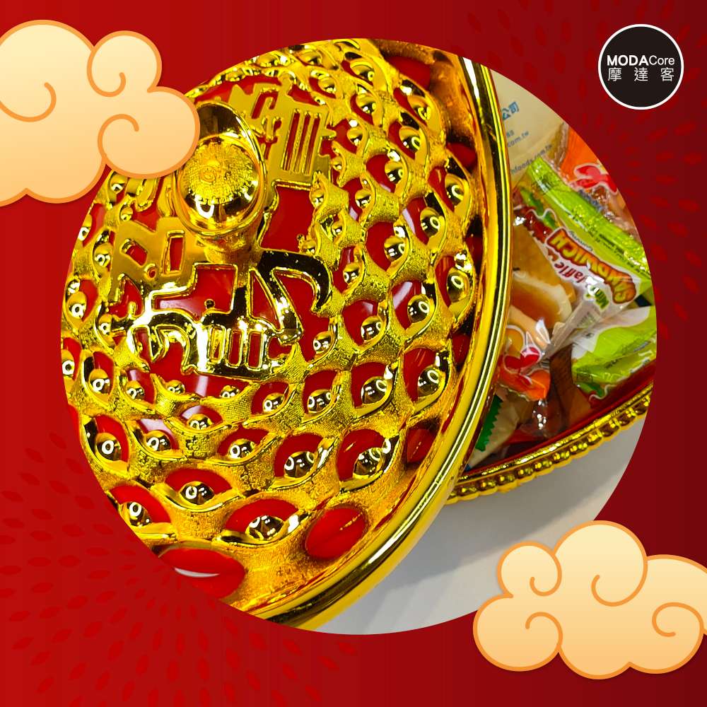 摩達客◉春節開運招財◉24cm中款簍空招財進寶雙元寶糖果盒_擺飾桌飾, , large