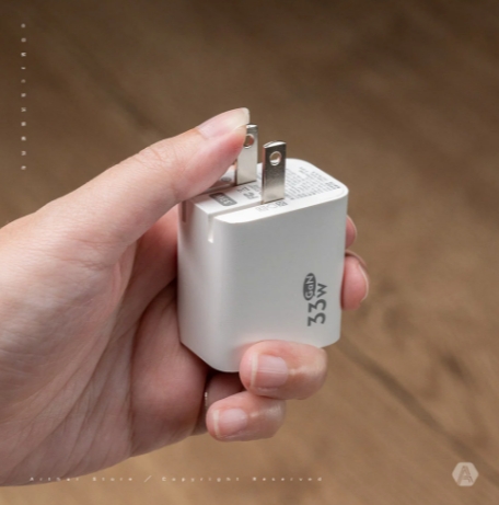 [亞瑟3C] PolyBatt 台灣 GAN02-33W 氮化鎵快速充電器-白色 (盒損福利品), , large