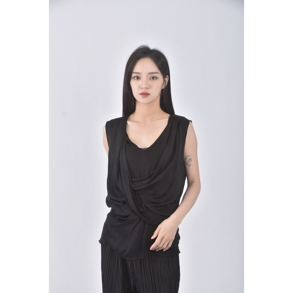 (M) max co質感無袖黑色上衣二手衣, , large