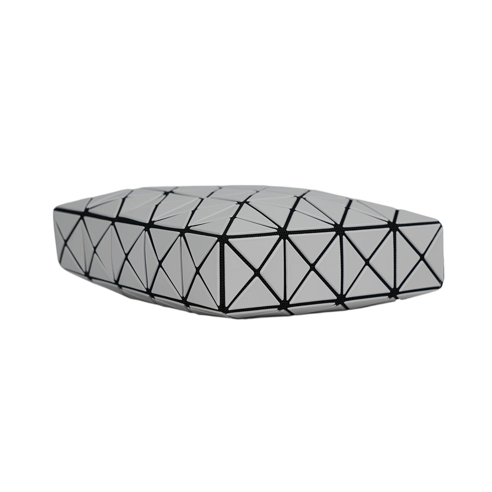 ISSEY MIYAKE BAO BAO Prism 5x4 霧面斜背包/淺灰色, , large