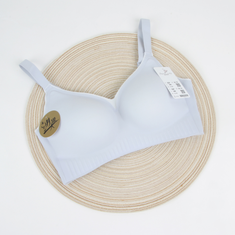 Anti-gravity Seamless Bra, Wireless, BCD Full Cup, Cream Skin Tone 34, , large