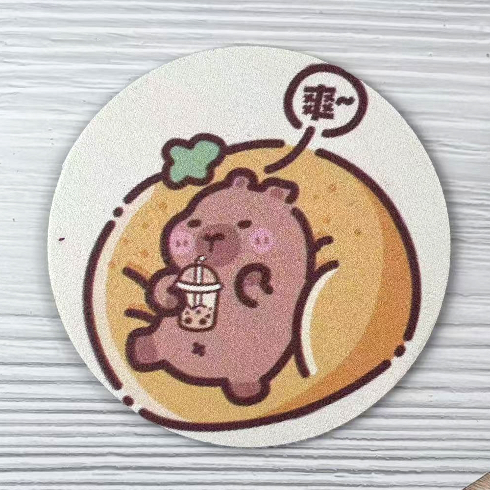 水豚杯墊【4款可選】 科技皮 珪藻土 吸水快乾 方便收納 防滑底部 快速吸水 珪藻土杯墊 水豚