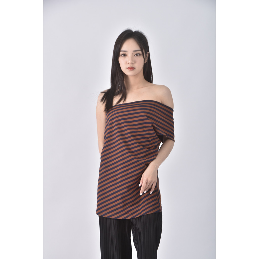 (S) stella lai棉質斜肩條紋棕色上衣二手衣