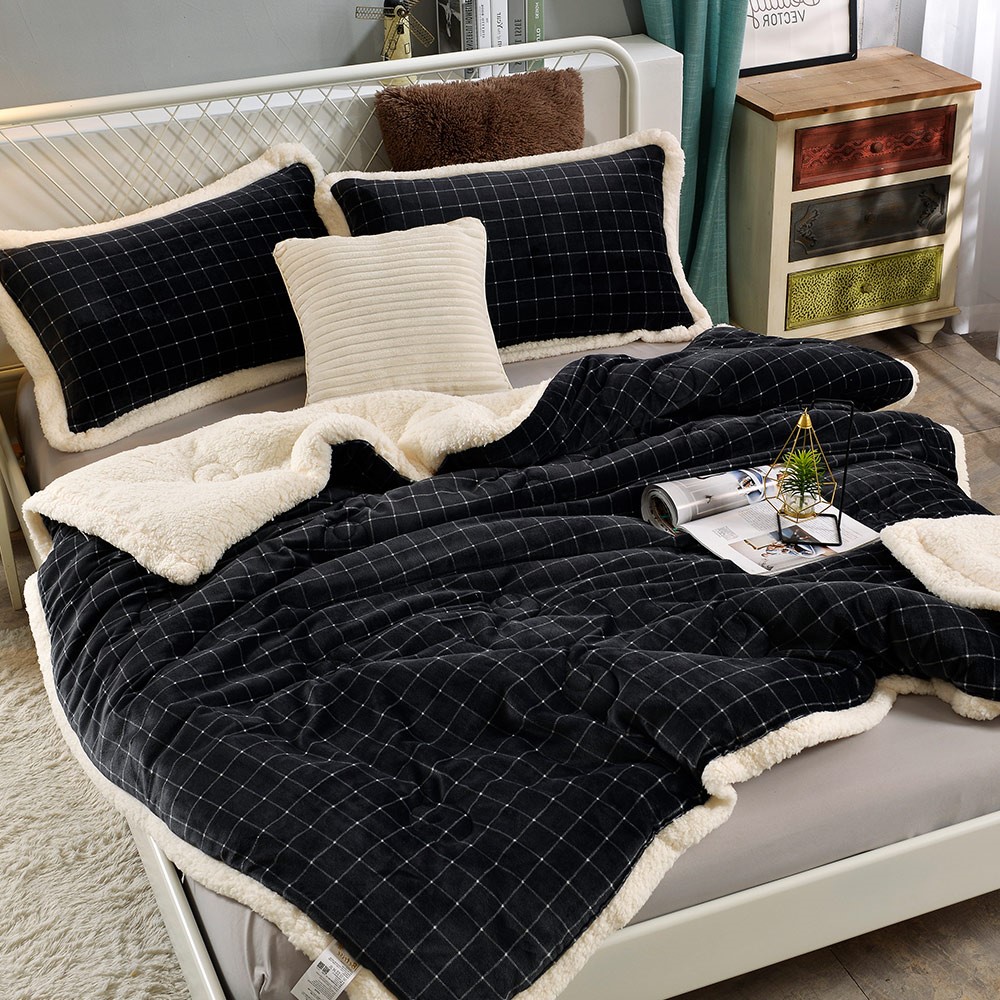 [LY SHIN BEDDING] Betrise Calm Black | Simple Milk Velvet X Lamb Velvet  Hemming Double-sided thickened multi-functional warm quilt (big size 180X210CM), , large