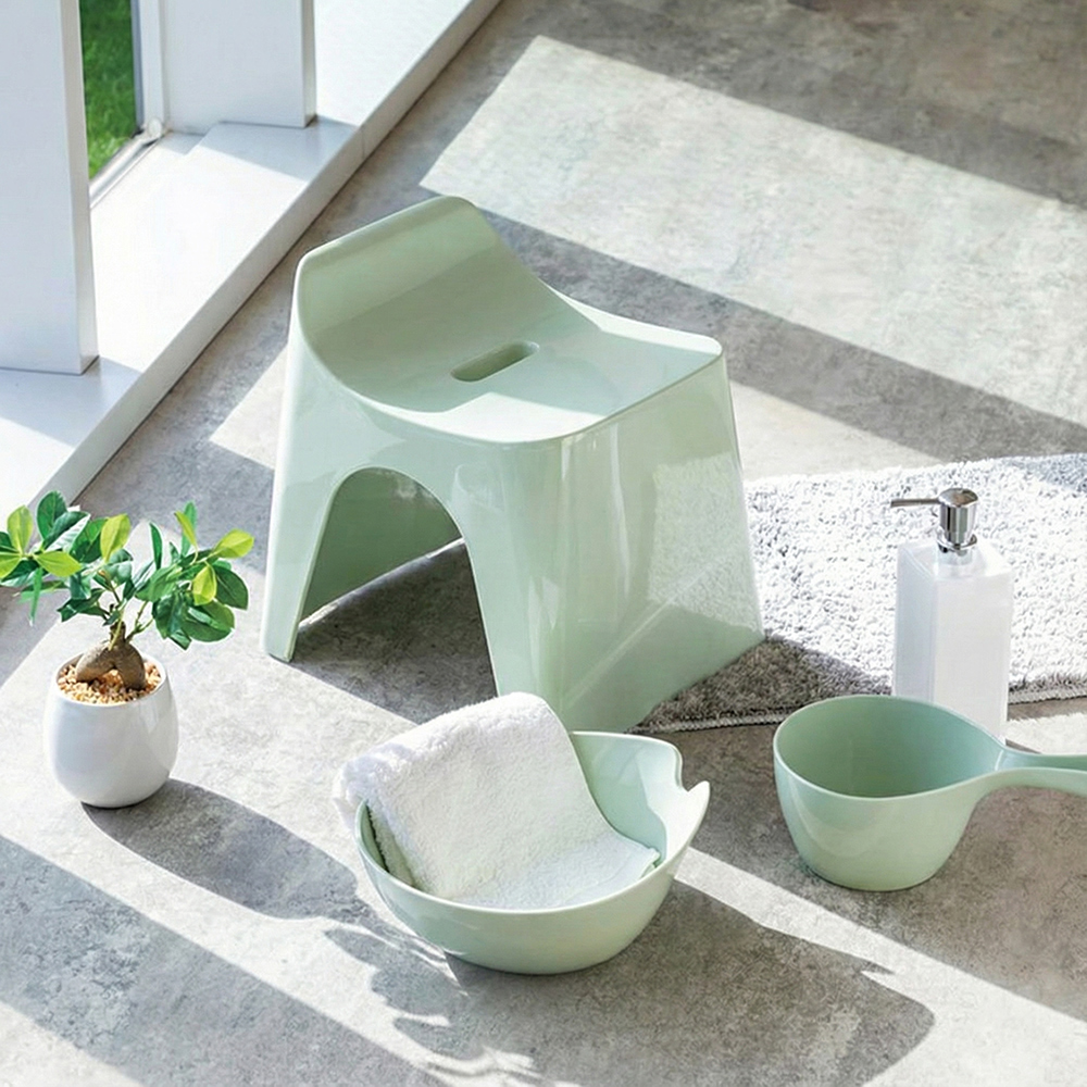 【HUBATH】日本製曲型浴室椅25cm 附舀水勺2件組(Ag+抗菌材質/可耐重100公斤/防潑水設計/沐浴椅) 松花色, , large