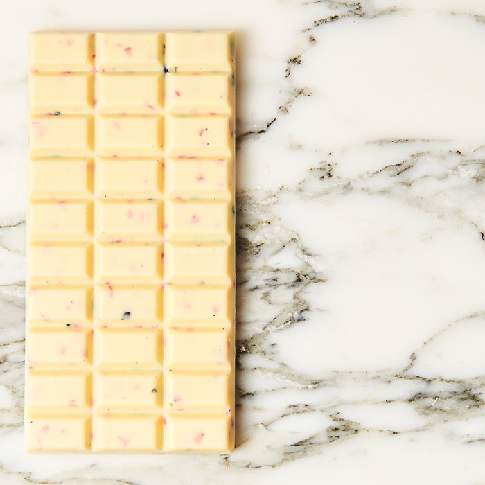 White chocolate with strawberry and blueberry, , large