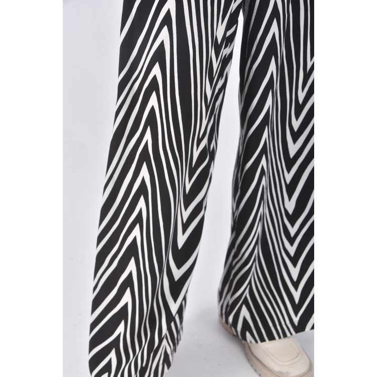 (L) moma高腰質感斑馬紋黑色長褲二手衣, , large