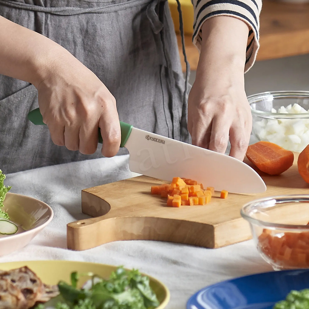 【KYOCERA京瓷】日本京瓷 經典莫蘭迪色系 抗菌多功能精密陶瓷刀 料理刀 廚房三德刀(14cm)-咖啡, , large