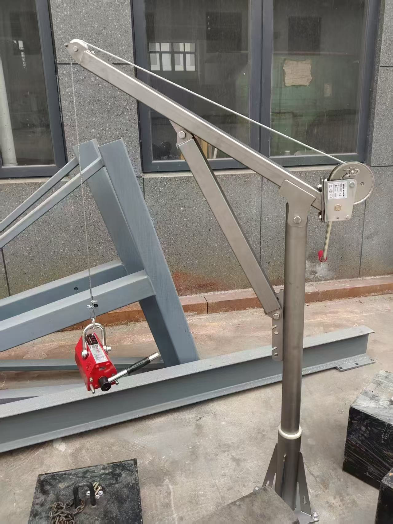 WIN五金 松盈牌 DC7020 小金剛吊架 白鐵吊架 手搖捲揚機 白鐵鋼索 360&deg;旋轉 吊掛設備 工地必備 吊貨架, , large