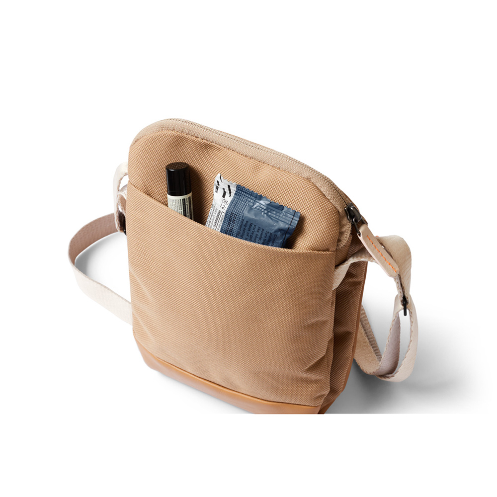 |快速出貨|Bellroy 城市斜背包 Premium 皮革材質 側背包 小包 收納隔層-淺卡其, , large