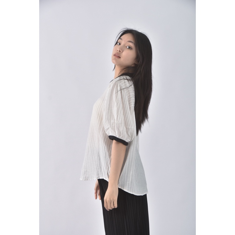 (XL) yansoo條紋白色短袖上衣二手衣, , large