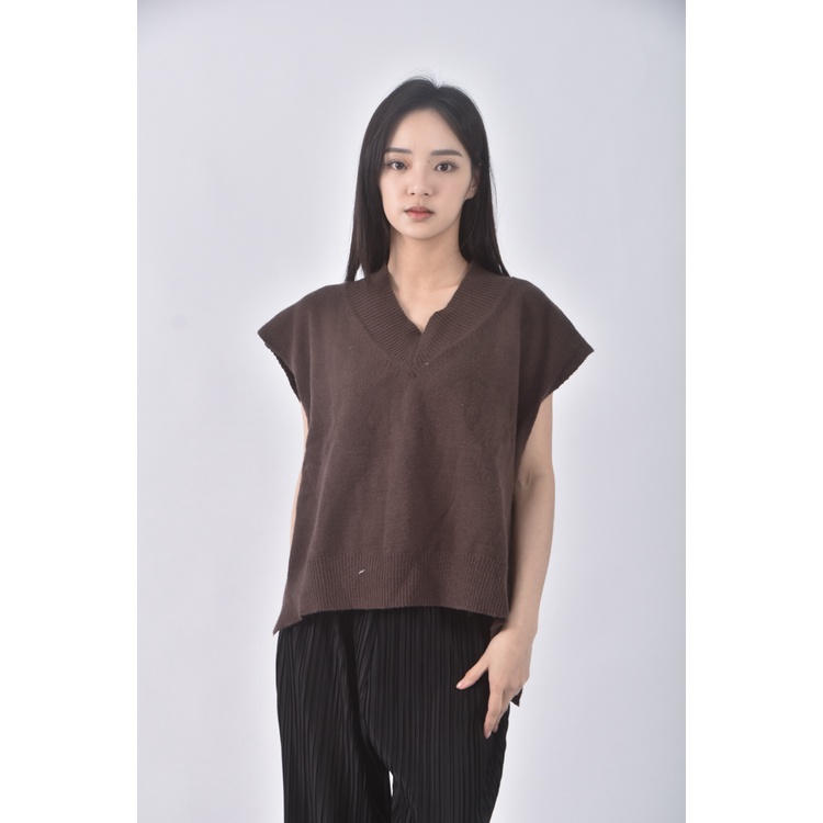 (F) black vin針織背心棕色上衣二手衣