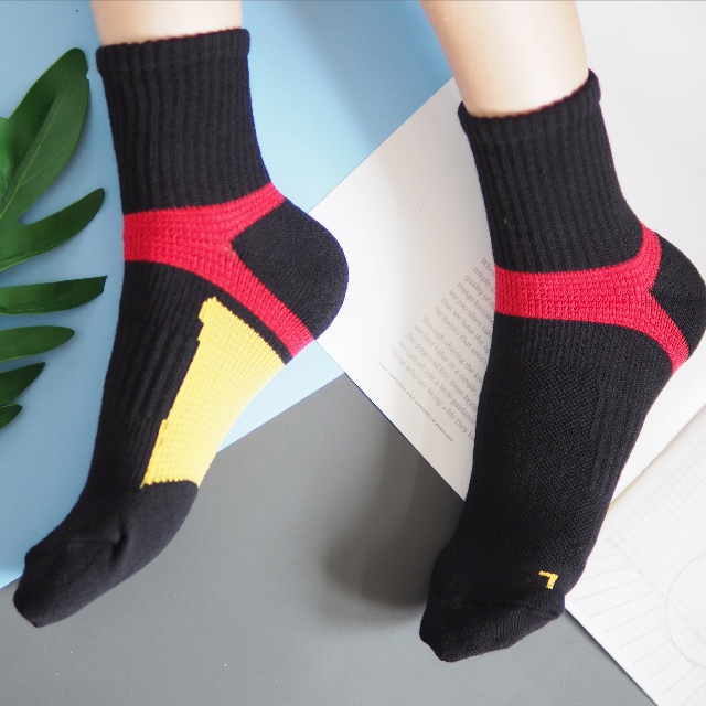 [凱美棉業]3雙組 MIT台灣製 2/2足弓全面保護運動機能襪20-24cm, , large