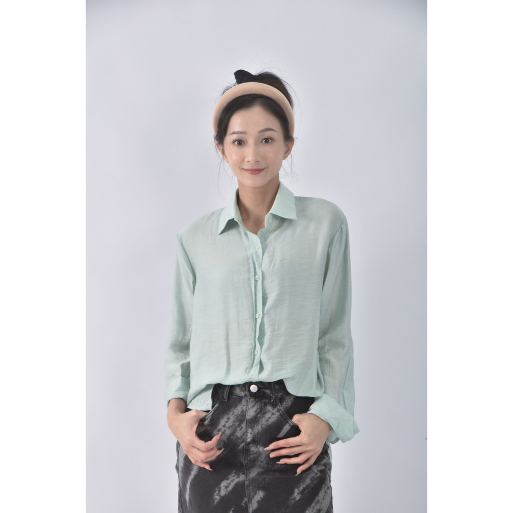 (M) ravi studio韓牌排扣綠色長袖上衣二手衣