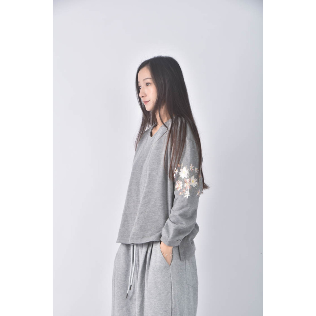 (XL) imoda棉質V領灰色長袖上衣二手衣, , large
