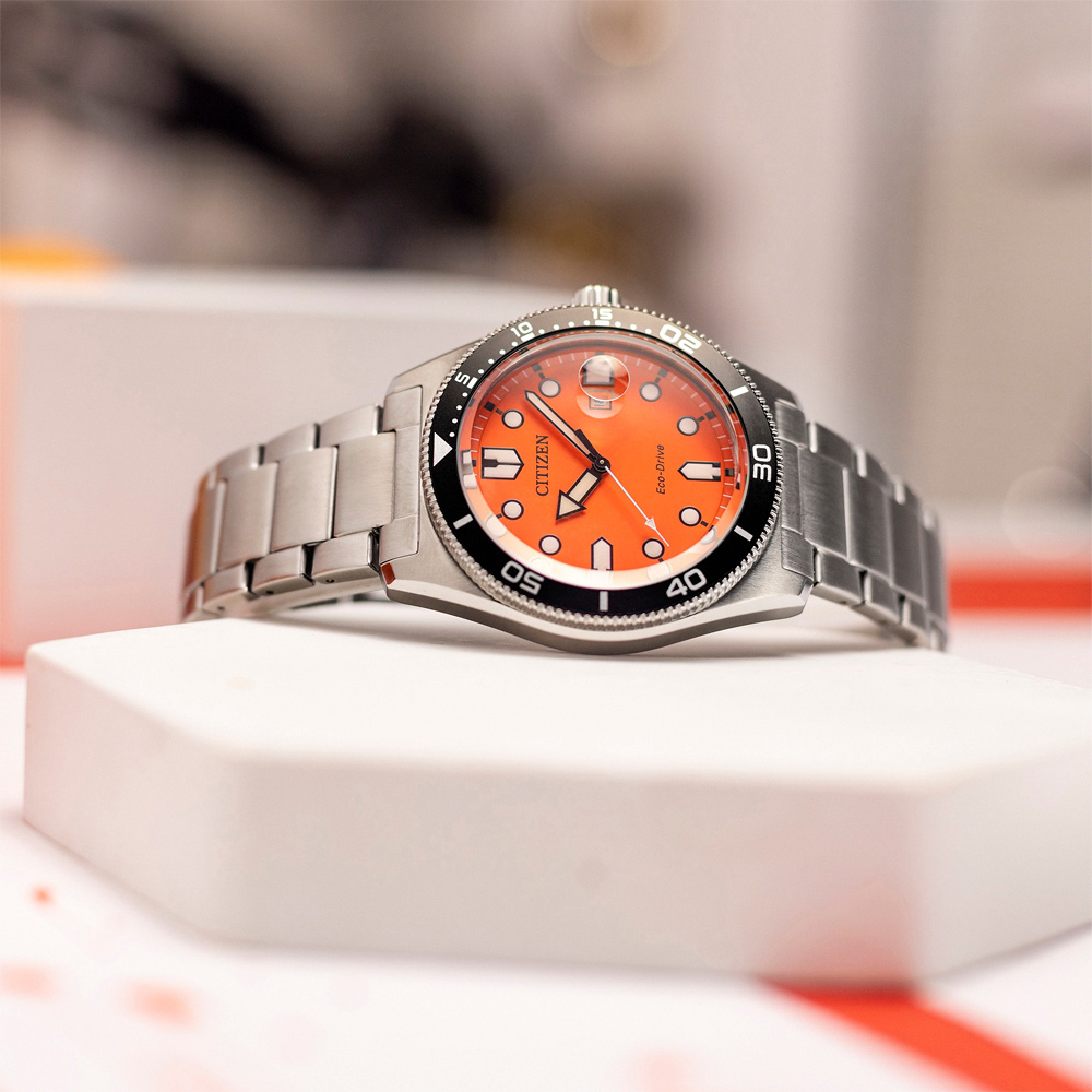 CITIZEN 星辰 光動能潮男時尚大三針手錶-橘 AW1760-81X, , large