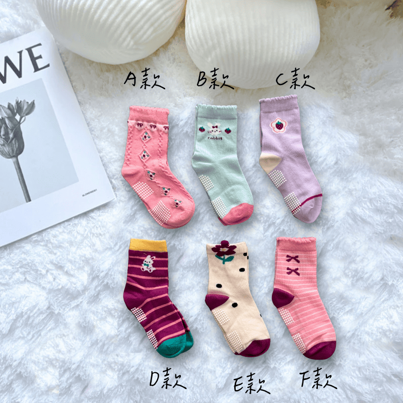 [凱美棉業] 12雙 隨機出色 純棉止滑童襪 粉嫩可愛款 兔兔童襪 卡通童襪 可愛襪 寶寶襪, , large