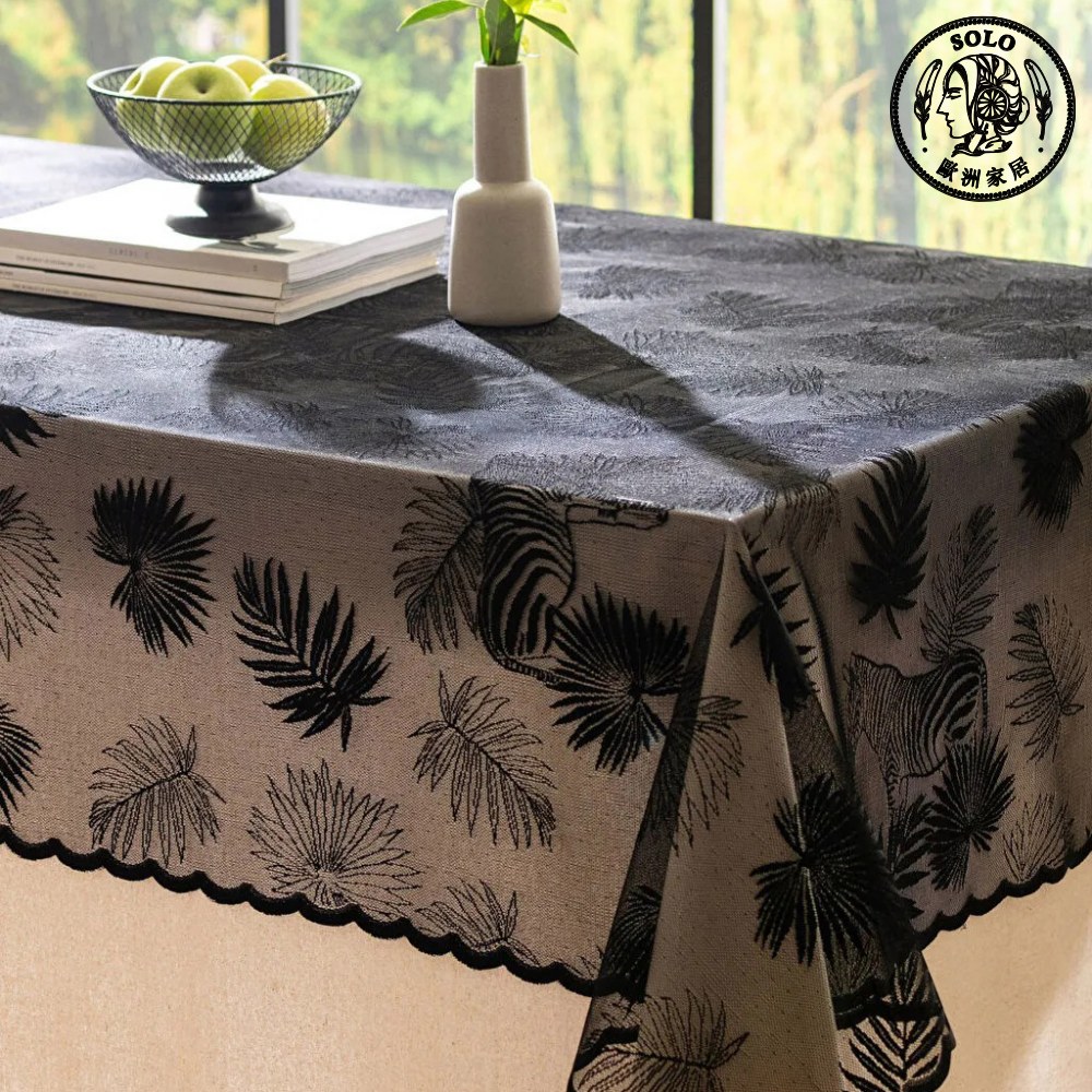【SOLO歐洲家居】LCW Home 土耳其製 150x200cm 簍空斑馬 桌布 桌巾 防塵布 居家裝飾, , large